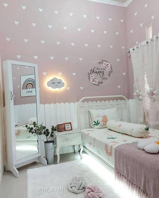Desain Kamar Tidur Sempit Sederhana Warna Pink anak
