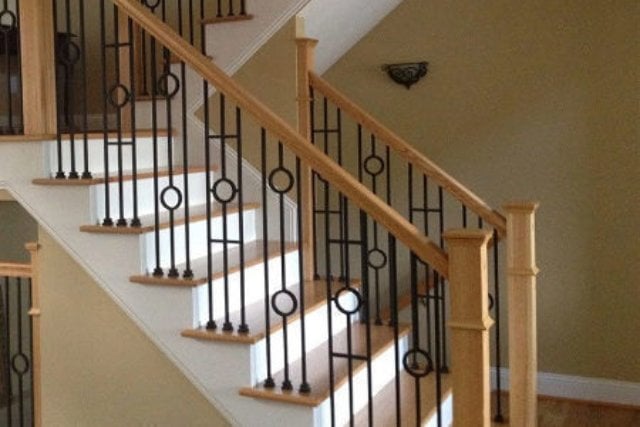 railing tangga besi unik