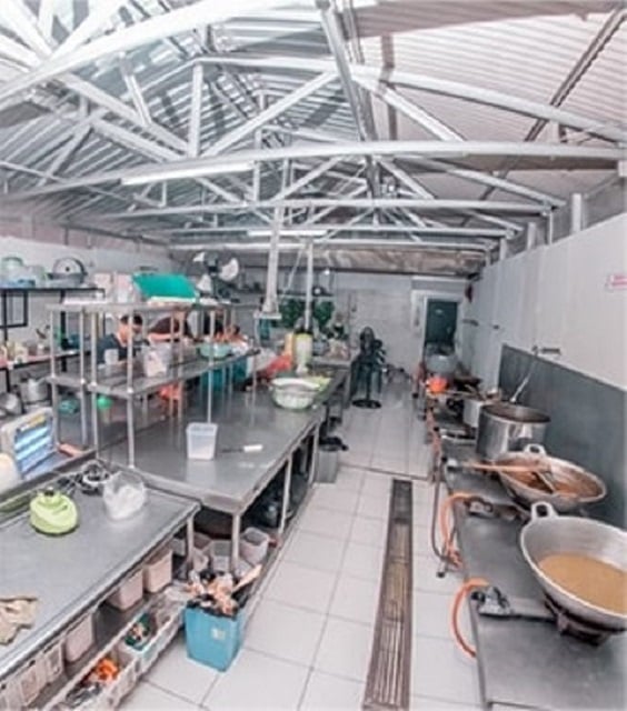 dapur katering rumahan memanjang