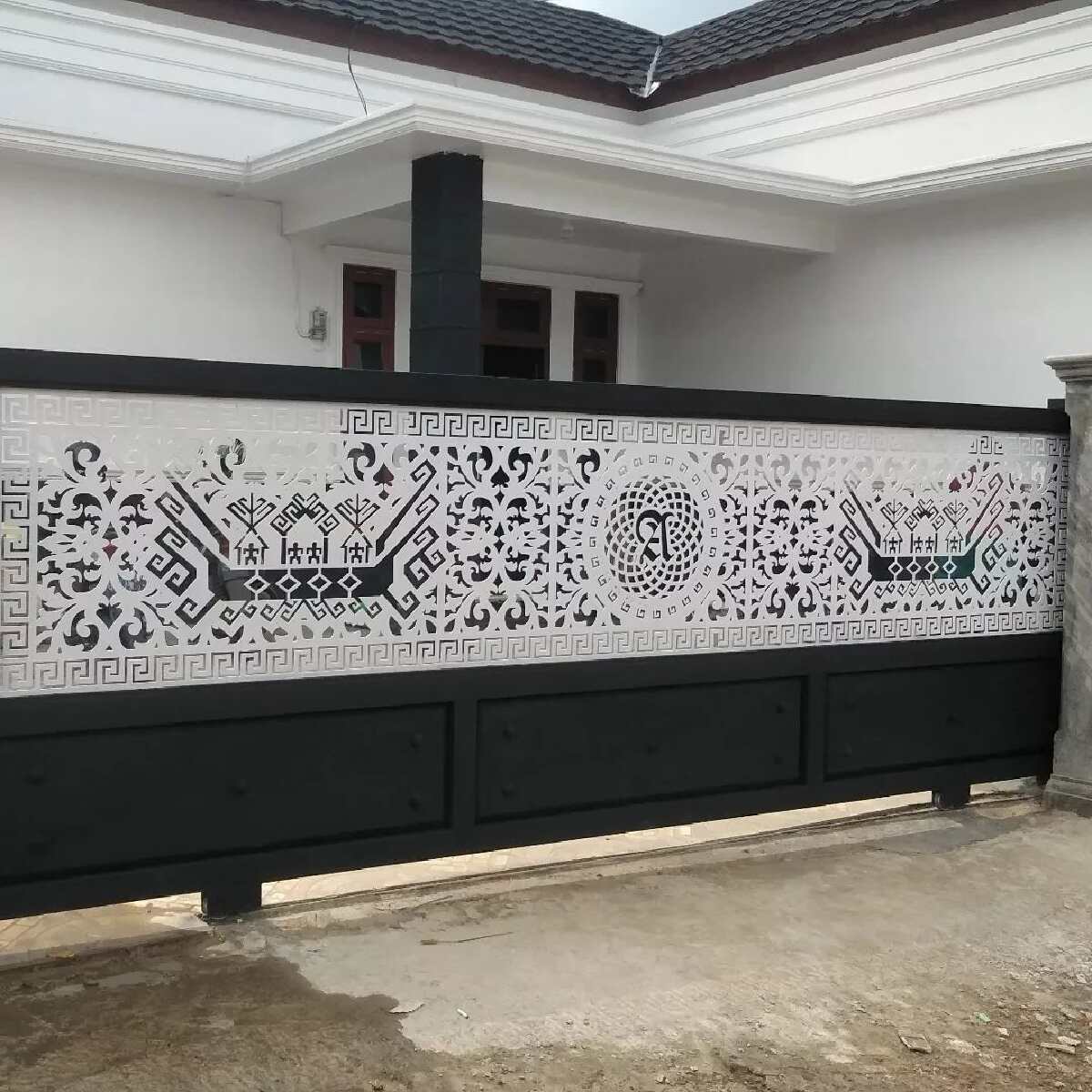pagar besi hollow dengan ornamen pagar besi hollow dengan ornamen