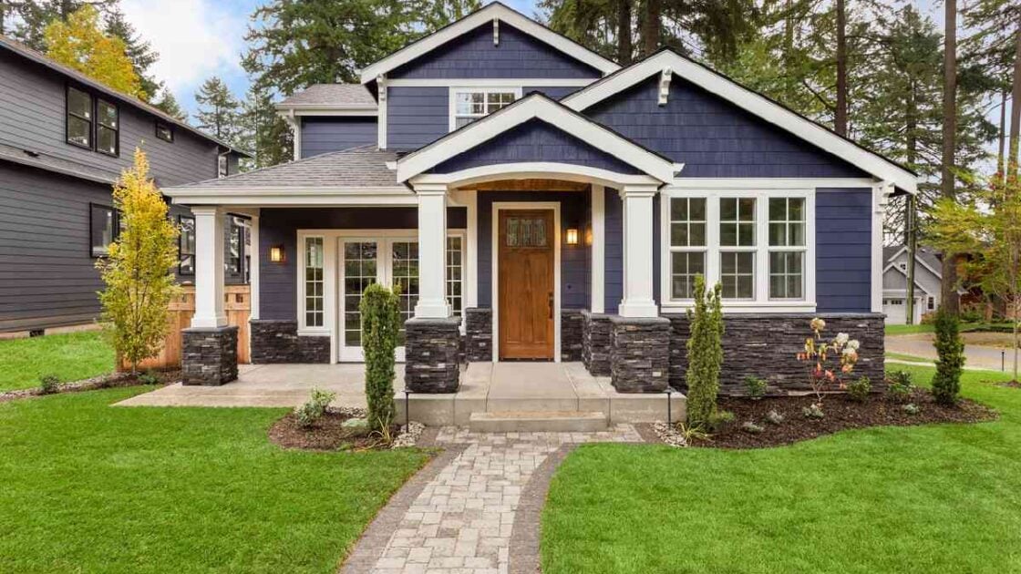 15 Model Tiang Teras Kotak Minimalis, Mewah, dan Elegan. Bikin Fasad Rumah Lebih Aestetik!