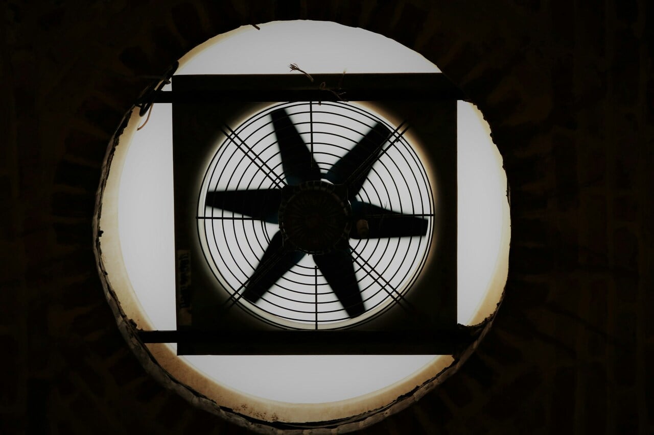 cara menghilangkan bau cat, exhaust fan cara menghilangkan bau cat, exhaust fan