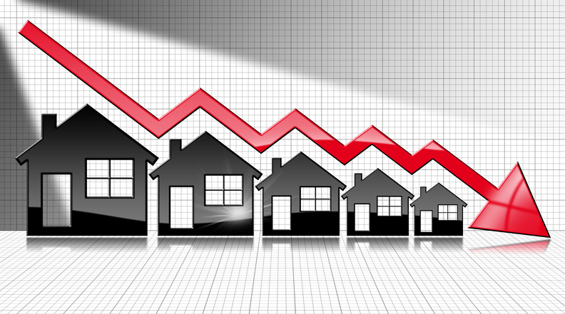 Decreasing Private Real Estate Sales - Graph with Houses