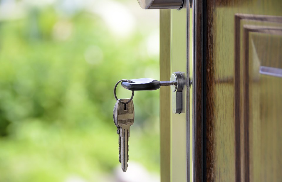 When selling your home, picking the right property agent can lighten your load significantly