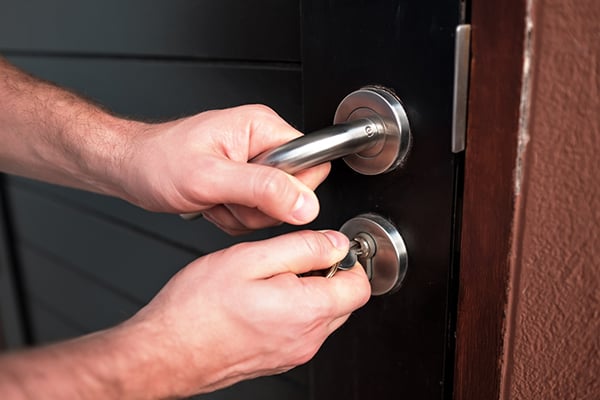 subletting hdb flat lock door