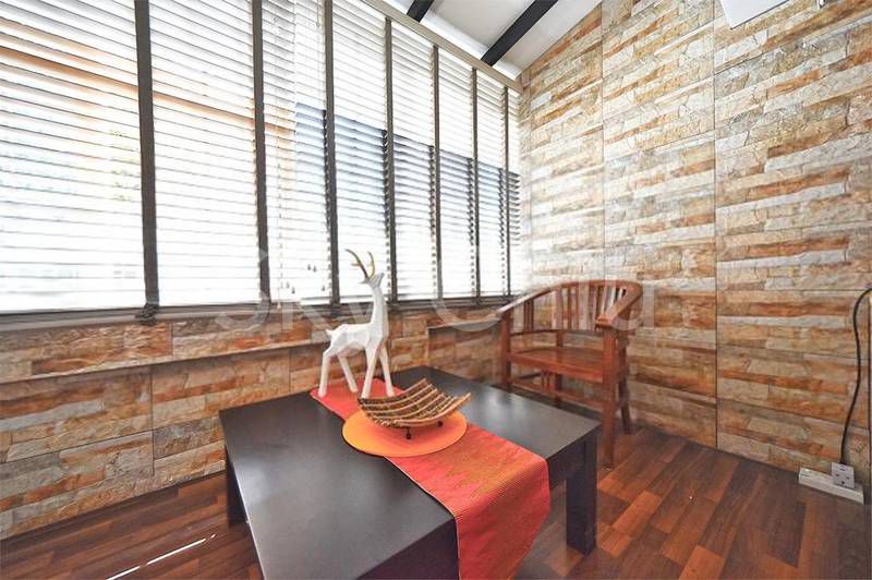 Executive maisonette Jurong West balcony