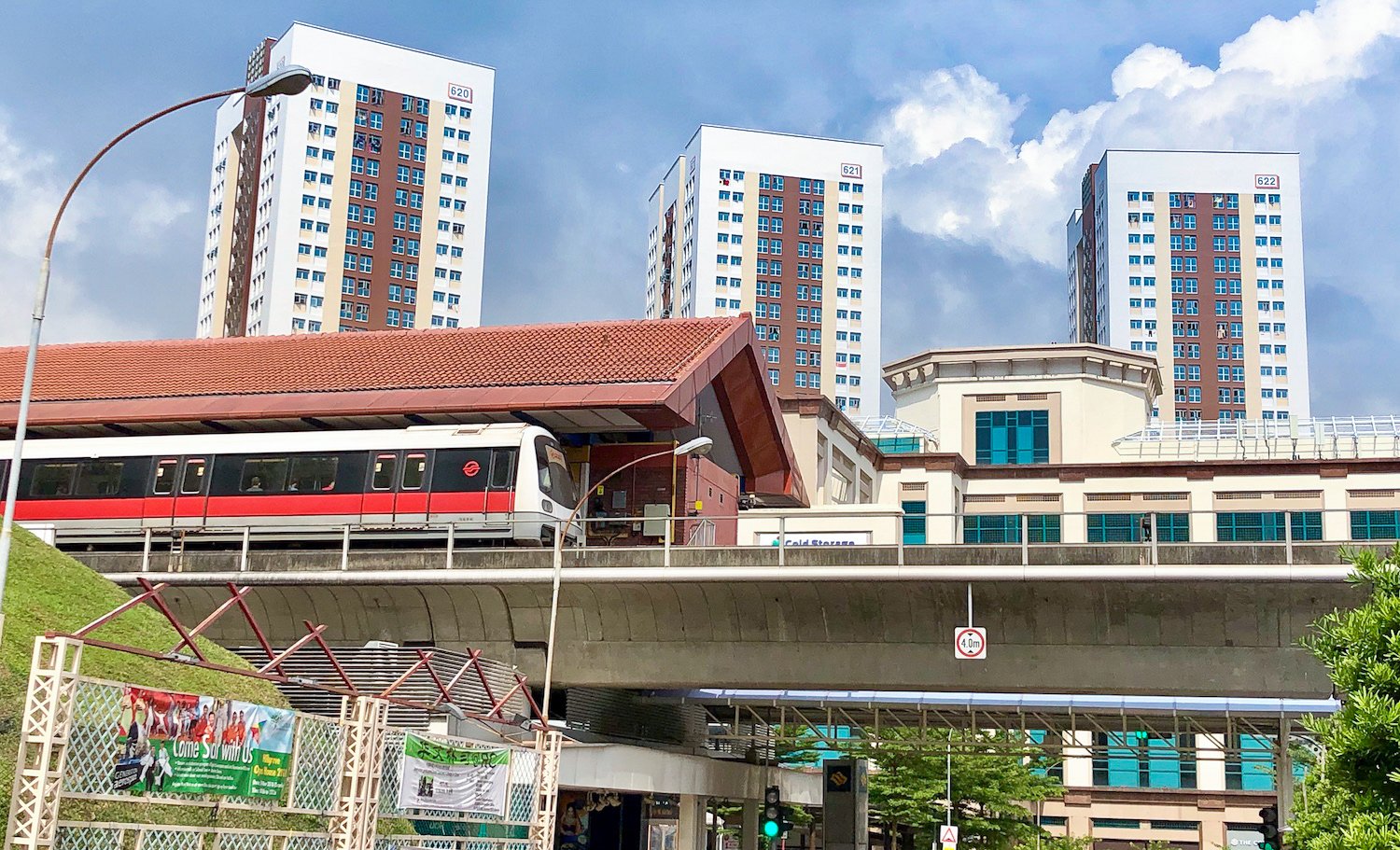 The up-and-coming Bukit Batok West station along the Jurong Region Line is just minutes away on foot from Le Quest