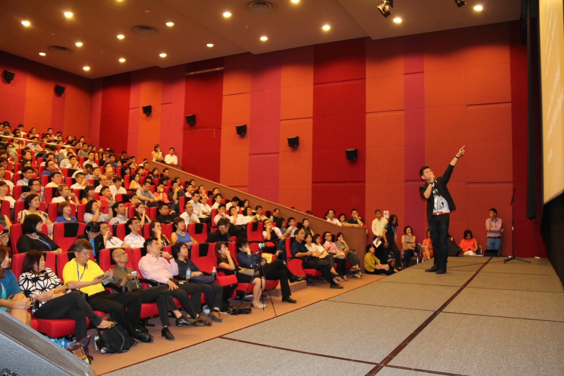 property agent kelvin thong-bootcamp