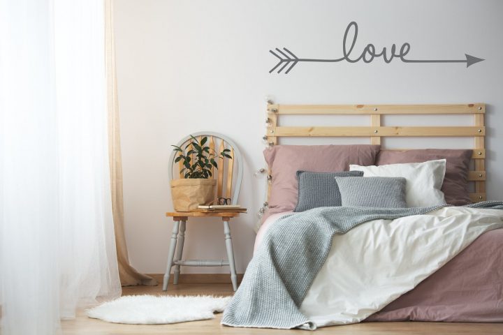 decorating rental apartment