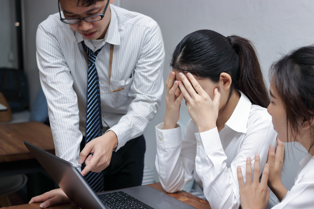 An Asian woman being stressed. 