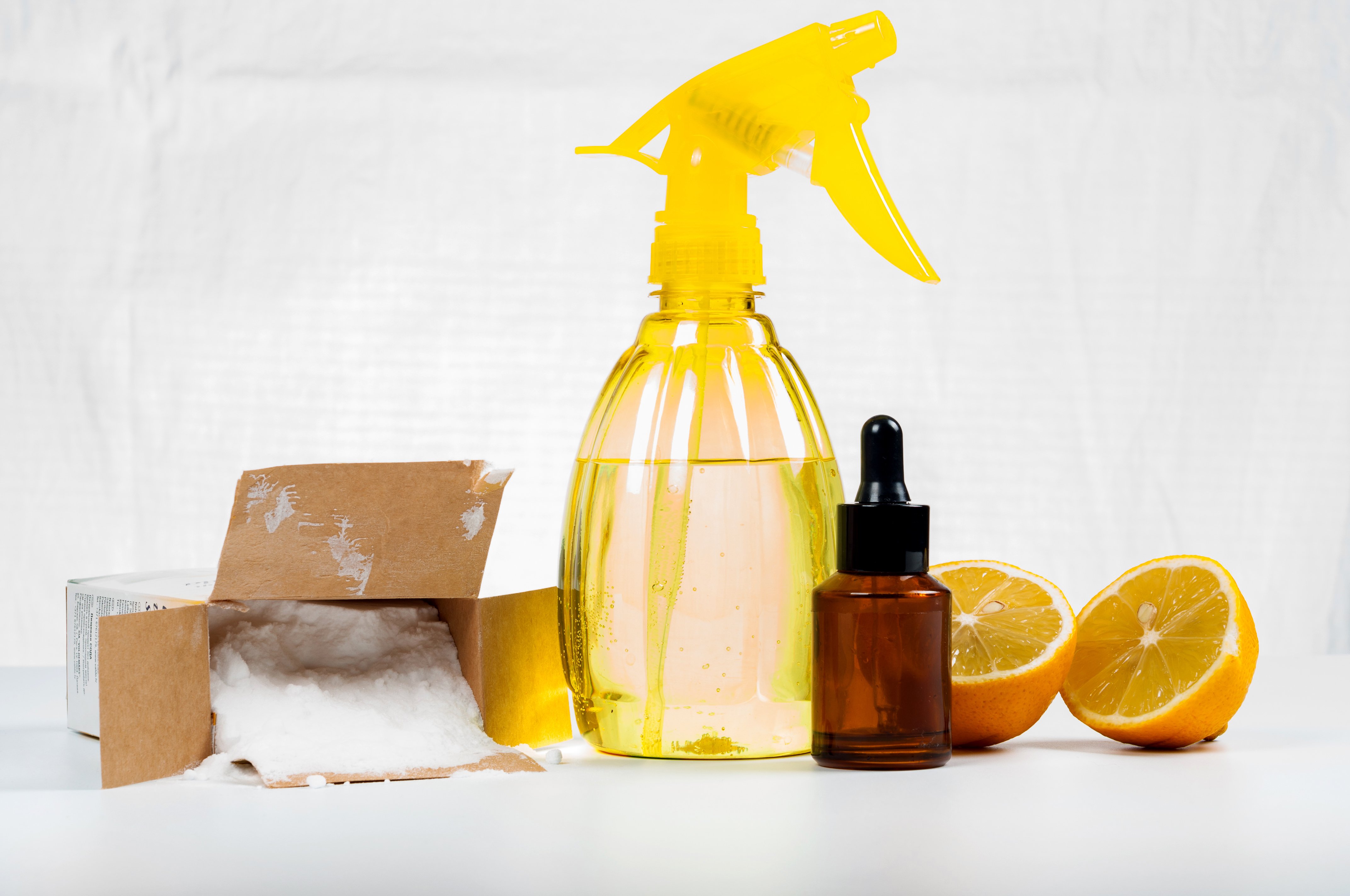 baking soda, lemon, vinegar natural ingredients