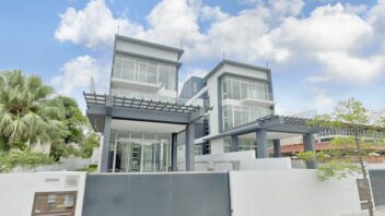 paris ris bungalow facade