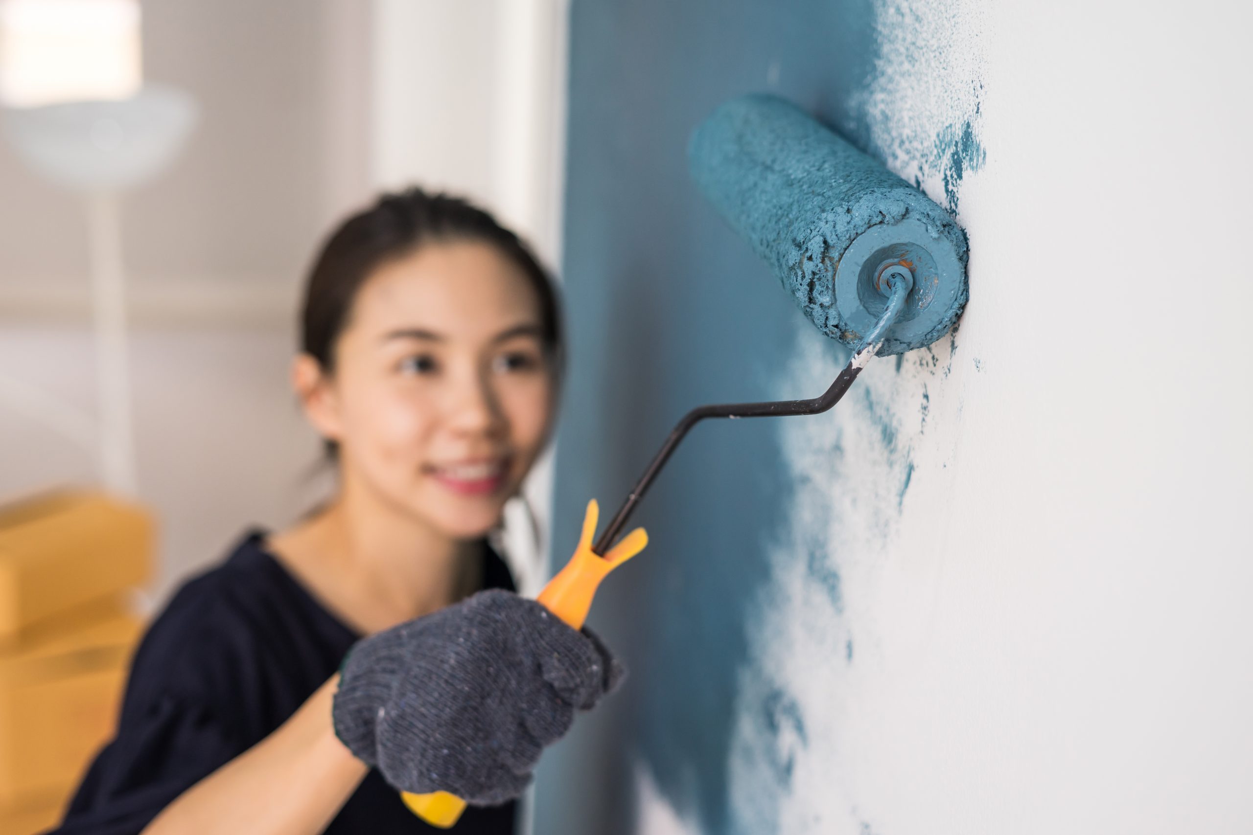 Is it safe to paint the house during pregnancy? 99.co