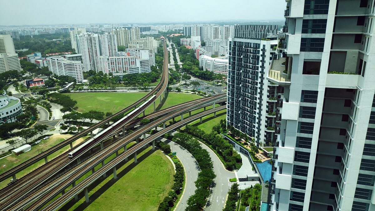 condo mrt near shopping mall jurong east interchange