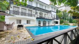 Holland Park good class bungalow pool view