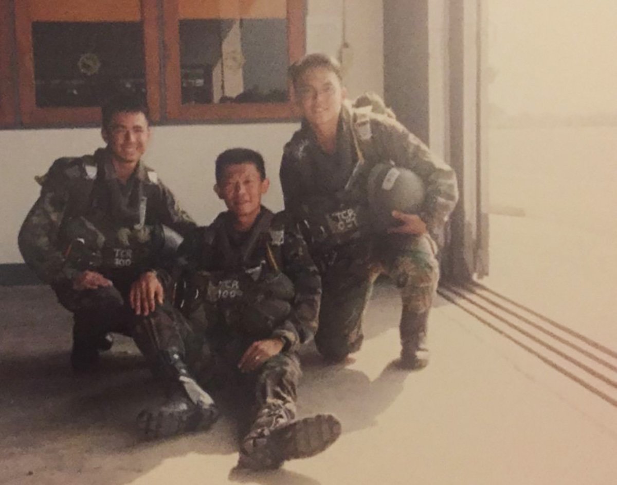 Eugene Lim with CO 1st Commando Battalion