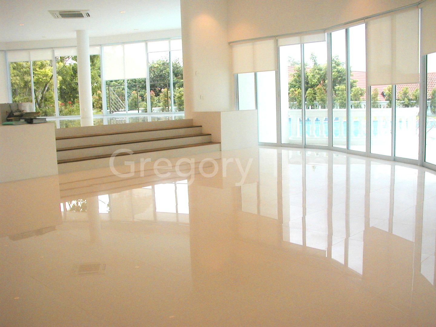 Interior of 5 Second Avenue GCB