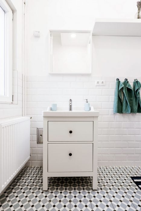 Flooring walls bathroom