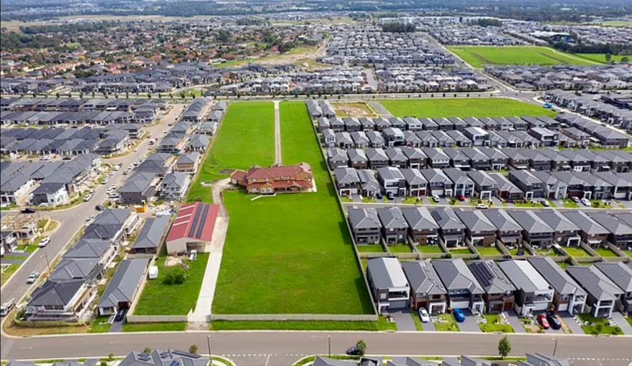 Defiant Sydney West family says no to developers 5