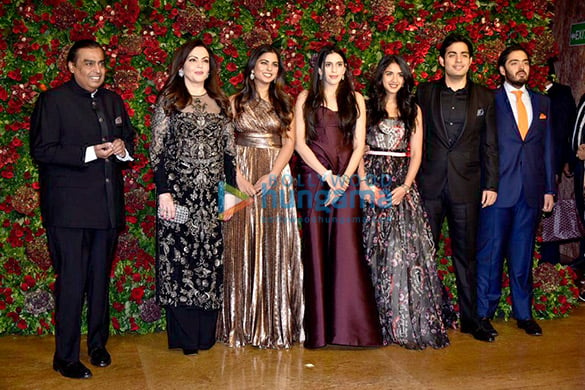 Ambani family at reception of Deepika and Ranveer 2018