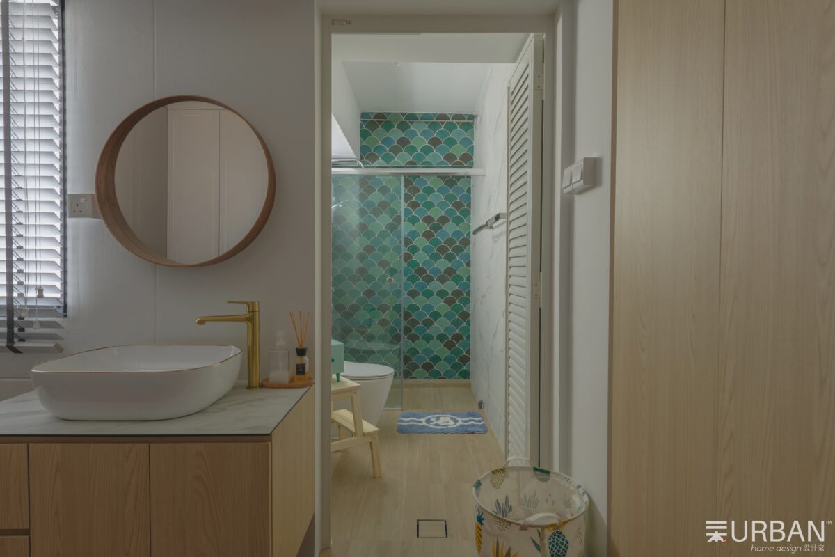 Hui Ying's master bathroom