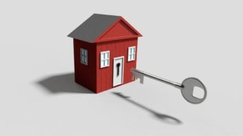 house with key image