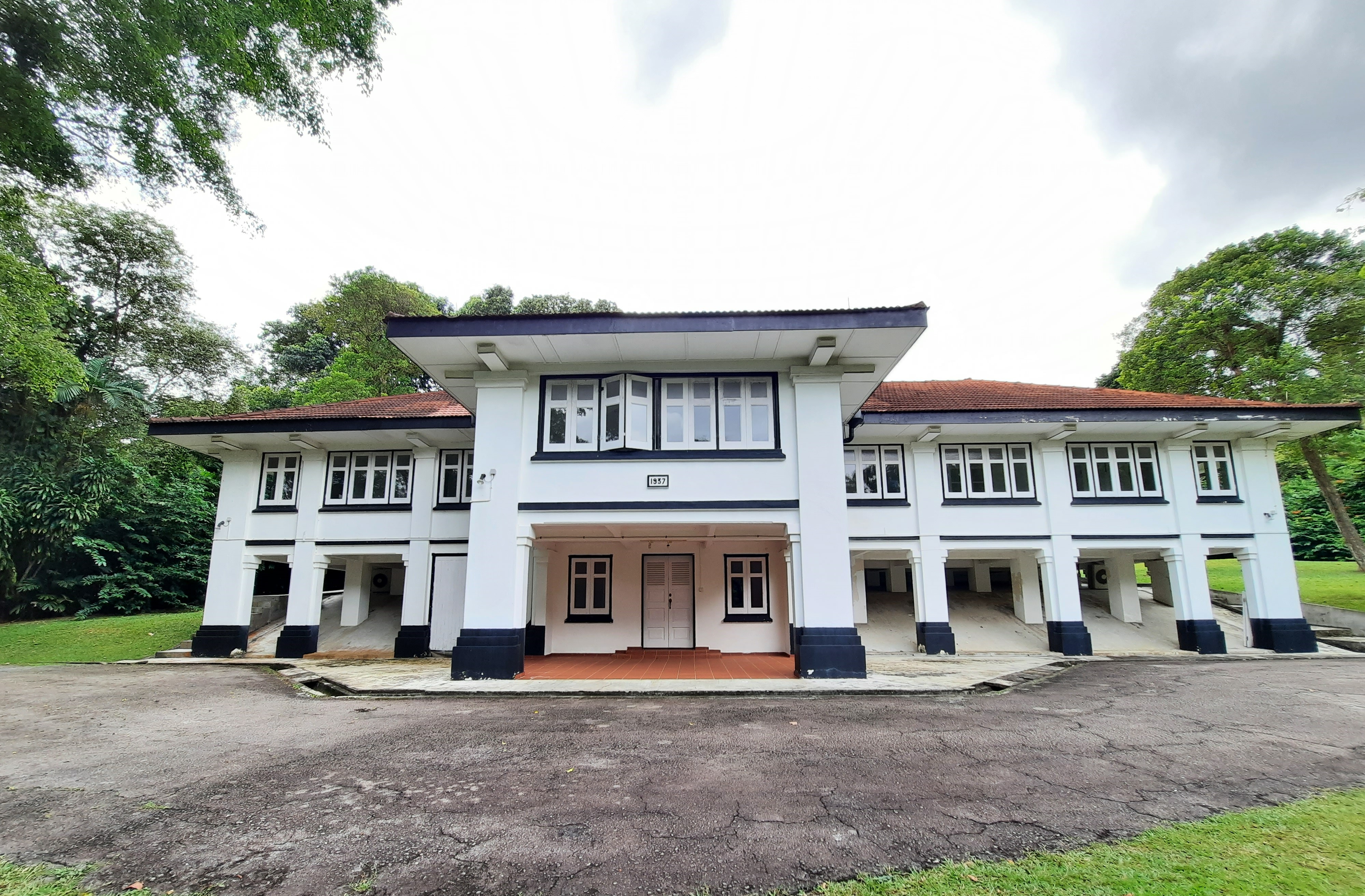 6 hyderabad road black and white house