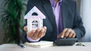 become a property agent in singapore