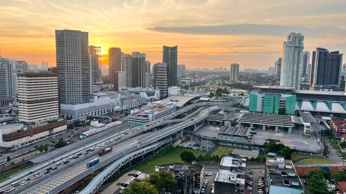 Buying property in Malaysia, Guide for Singaporeans to buy properties