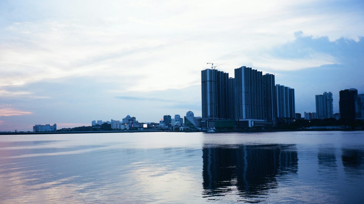 condo resale market december 2023