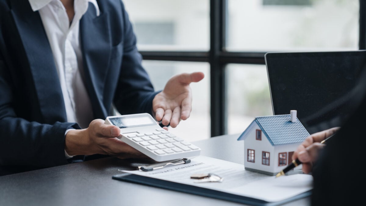 Australia'S Rate Cut: Should You Refinance Your Mortgage Now? - 1k6b4lw