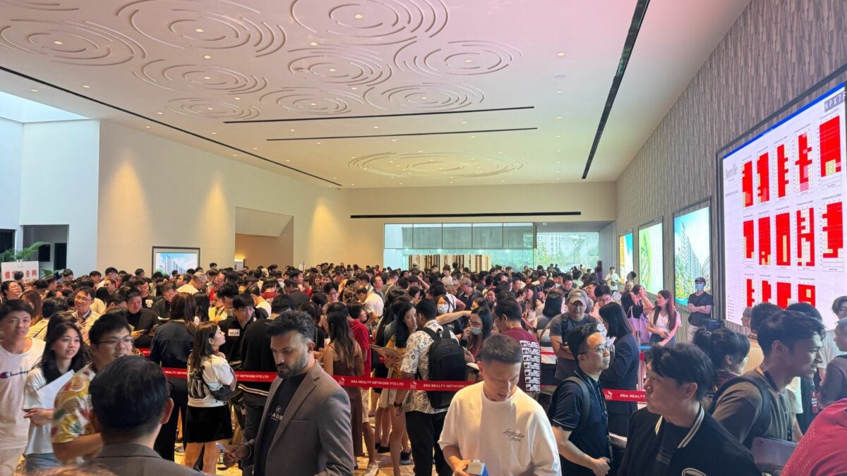 Crowd at Aurelle of Tampines’ launch day