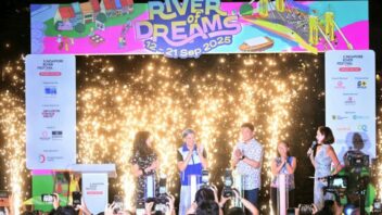 National Development Minister Chee Hong Tat (third from left) at the Singapore River Festival launch on Sept 12 where he shared more on the business improvement districts (BID) scheme.